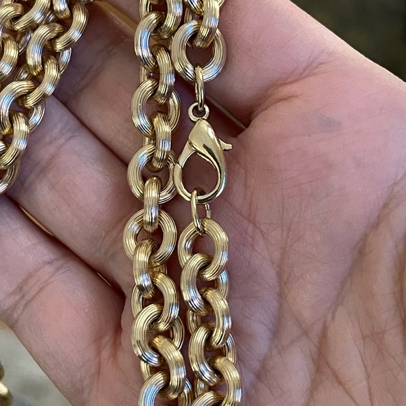 Heavy set gold tone etched round link chain necklace - Picture 5 of 5